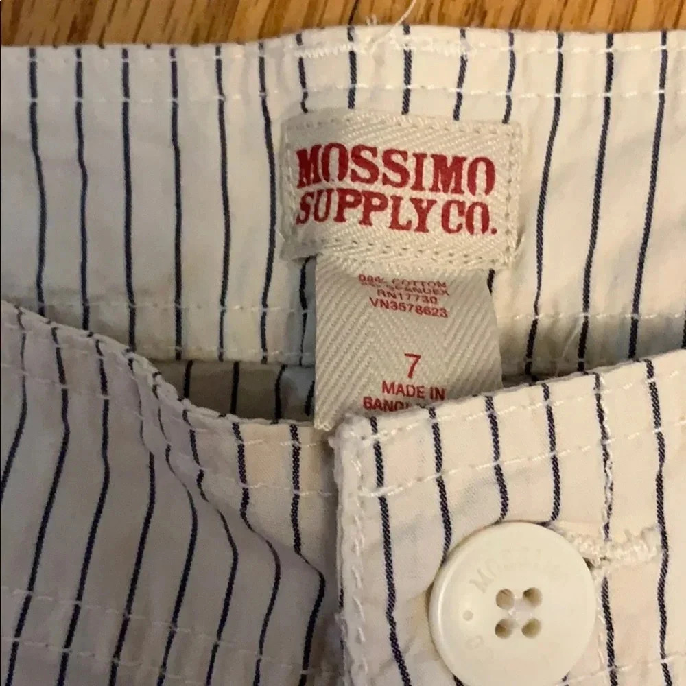 Junior’s Mossimo striped shorts size 7 - Picture 2 of 3